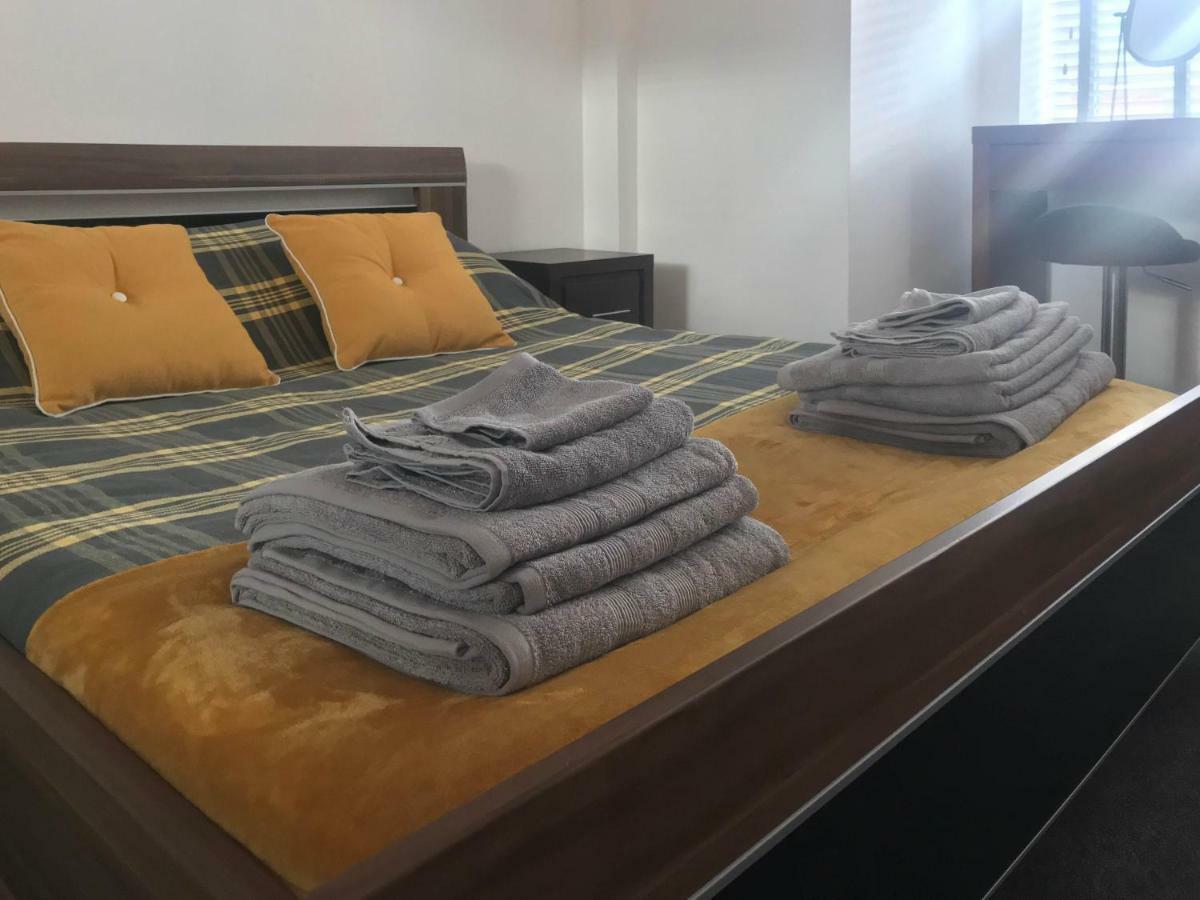 Luxury 1 Bed Apartment In City Centre With Parking Chester Dış mekan fotoğraf