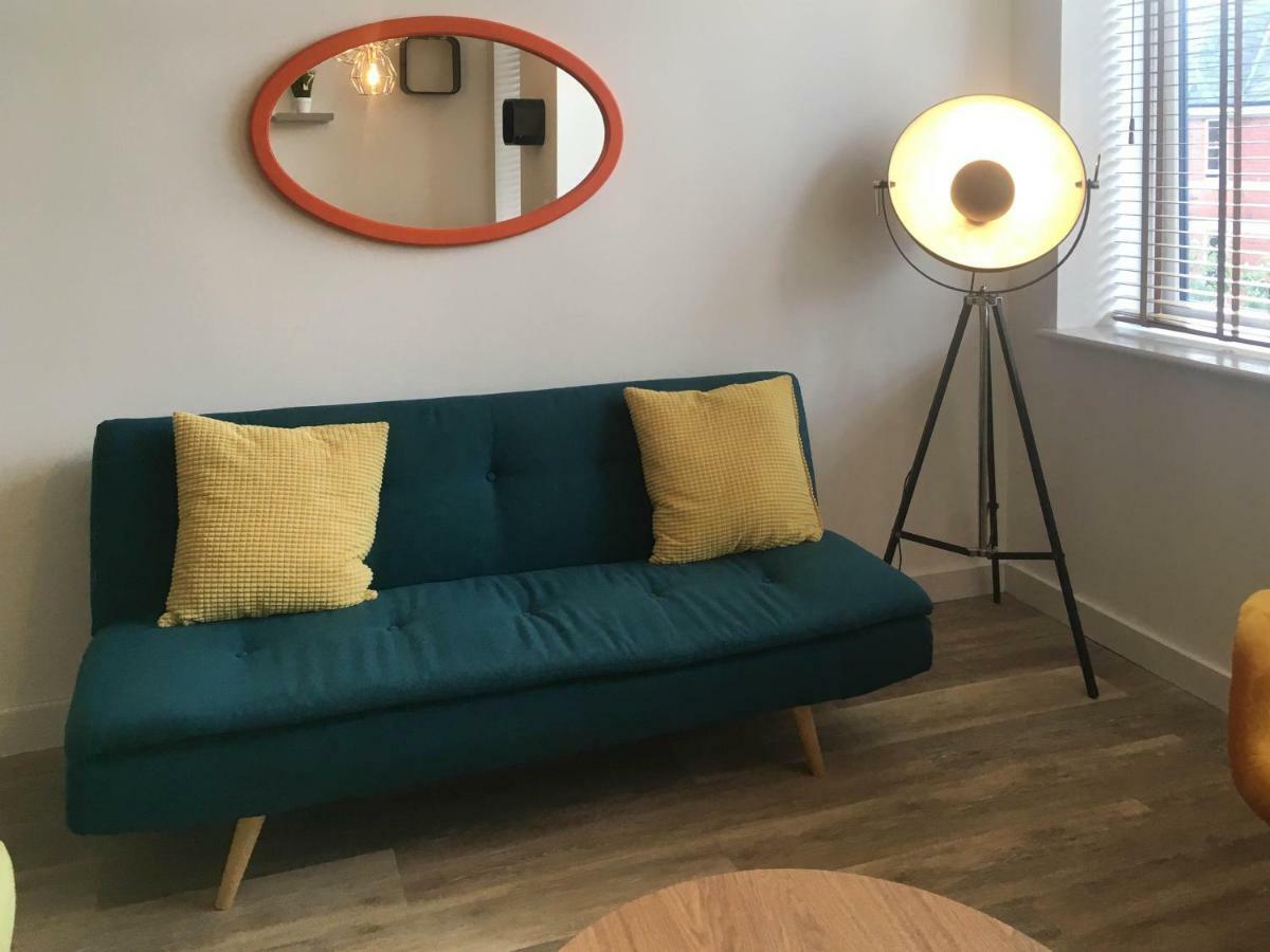 Luxury 1 Bed Apartment In City Centre With Parking Chester Dış mekan fotoğraf