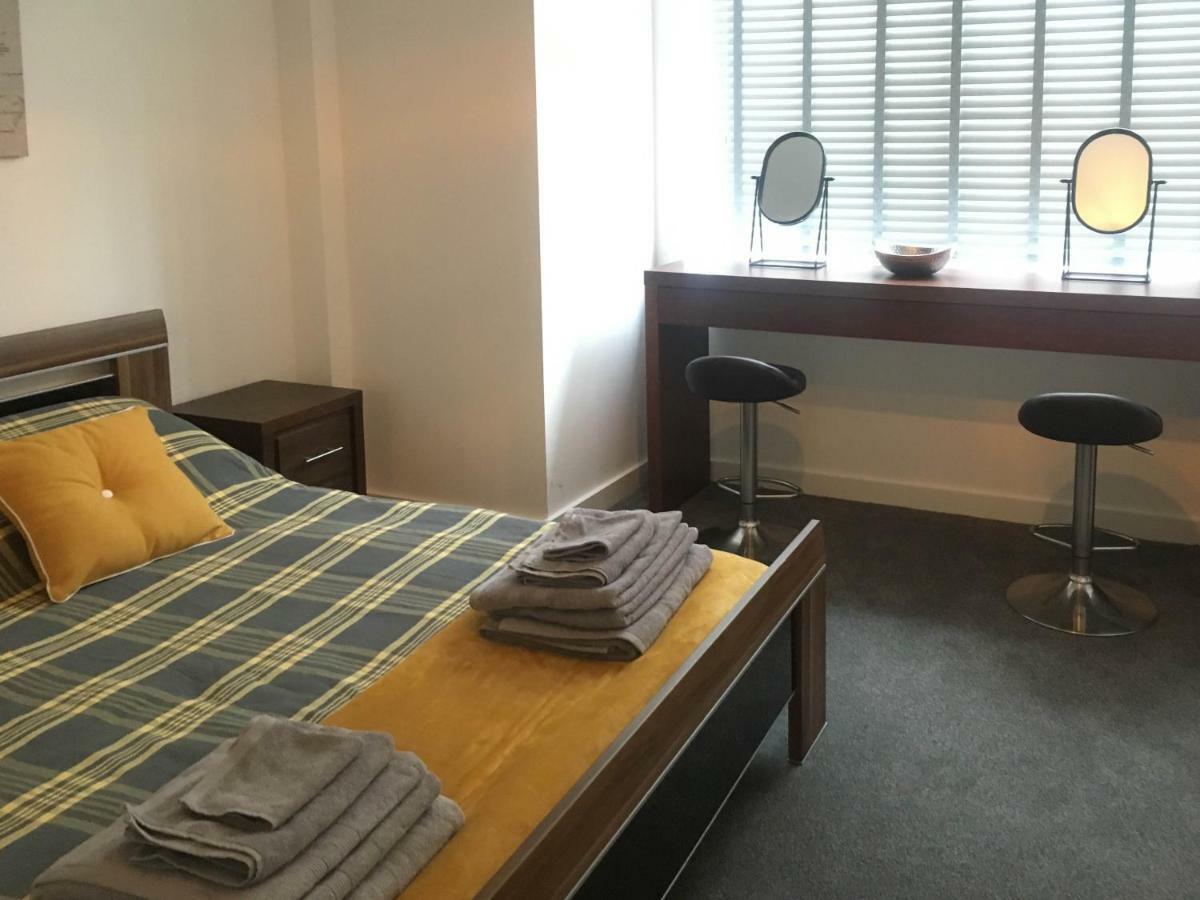 Luxury 1 Bed Apartment In City Centre With Parking Chester Dış mekan fotoğraf
