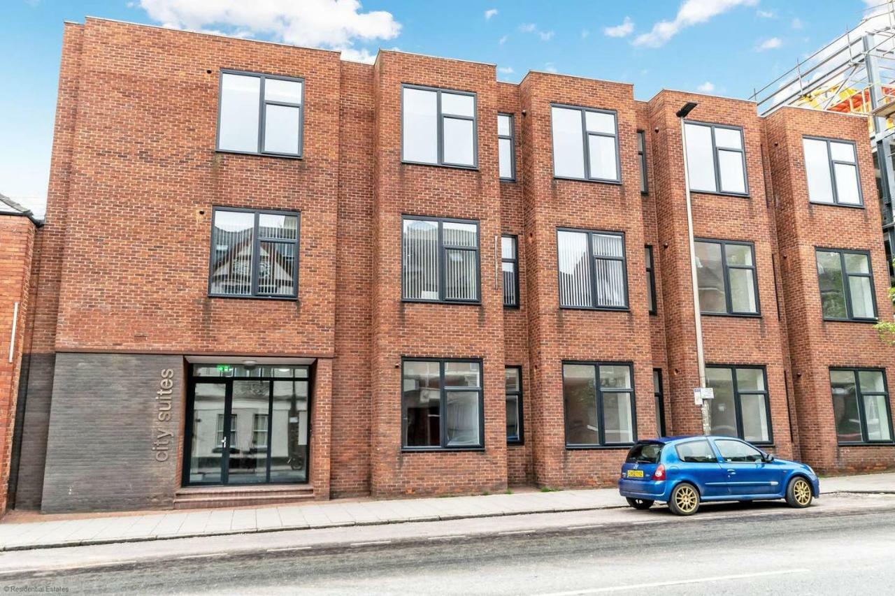 Luxury 1 Bed Apartment In City Centre With Parking Chester Dış mekan fotoğraf